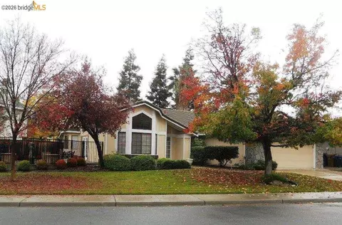 2424 Whitetail Dr, Antioch, CA 94531