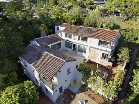 44 Highgate Rd, Kensington, CA 94707