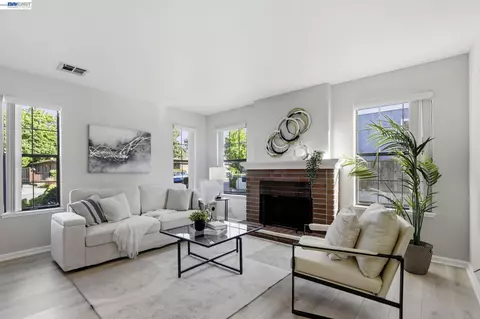 377 S Bernardo Ave, Sunnyvale, CA 94086
