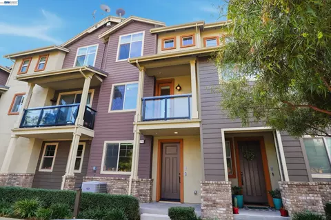817 Tranquility Cir #4, Livermore, CA 94551