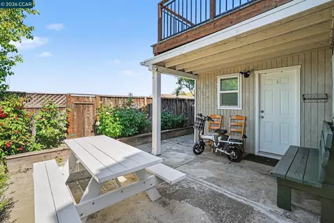 Exterior - 832 Steffa St, Bay Point, CA 94565 photo 7 of 9