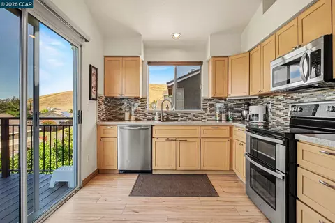 Kitchen - 832 Steffa St, Bay Point, CA 94565 photo 1 of 2