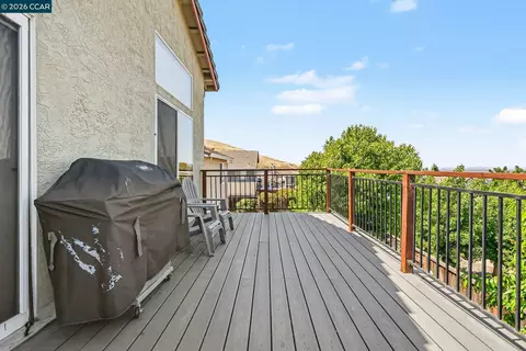 Exterior - 832 Steffa St, Bay Point, CA 94565 photo 5 of 9
