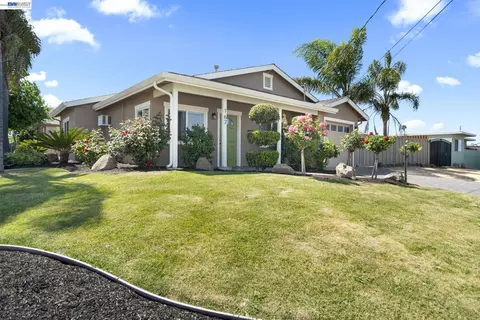 Exterior - 167 Peninsula Rd, Bay Point, CA 94565 photo 13 of 16