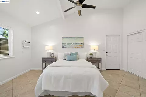 Bedroom - 167 Peninsula Rd, Bay Point, CA 94565 photo 4 of 9