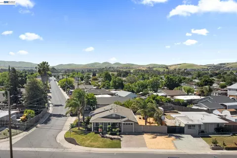 View/Area - 167 Peninsula Rd, Bay Point, CA 94565 photo 3 of 10