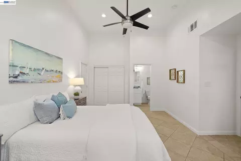 Bedroom - 167 Peninsula Rd, Bay Point, CA 94565 photo 6 of 9