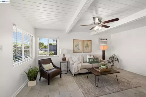 Living - 167 Peninsula Rd, Bay Point, CA 94565 photo 1 of 2