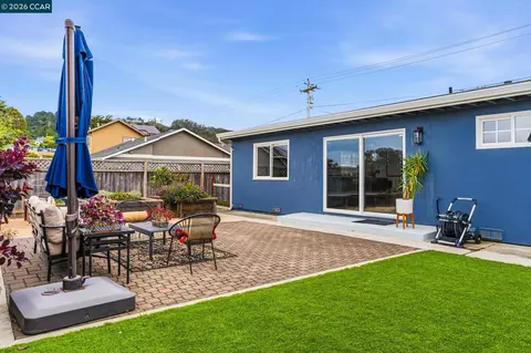 1172 Peralta Rd, Pacifica, CA 94044 photo 1