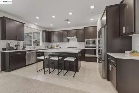 385 Ramos Ranch Rd, Oakley, CA 94561