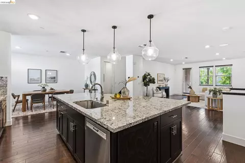 475 Mitchell Ave, Alameda, CA 94501