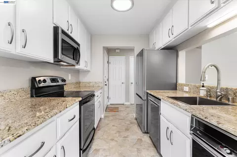 21109 Gary Dr #203, Hayward, CA 94546