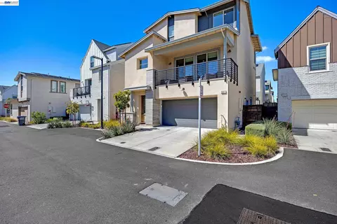 Exterior - 5977 Ruby Pl, Dublin, CA 94568 photo 2 of 10