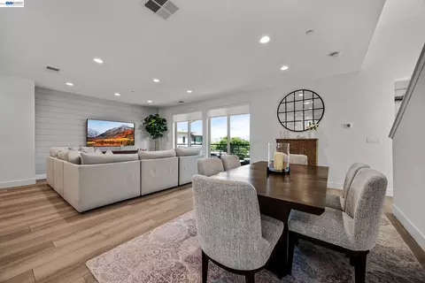 Dining - 5977 Ruby Pl, Dublin, CA 94568 photo 2 of 5