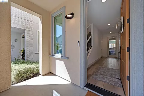 Entry Way - 5977 Ruby Pl, Dublin, CA 94568 photo 2 of 3