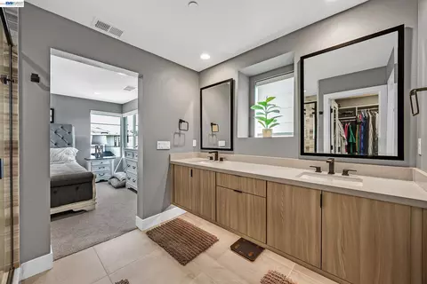 Bath - 5977 Ruby Pl, Dublin, CA 94568 photo 7 of 7