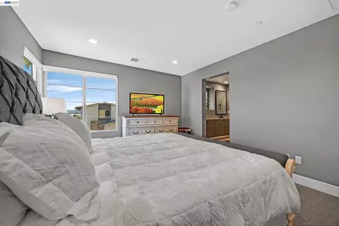 Bedroom - 5977 Ruby Pl, Dublin, CA 94568 photo 8 of 9