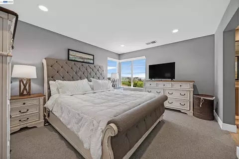 Bedroom - 5977 Ruby Pl, Dublin, CA 94568 photo 5 of 9