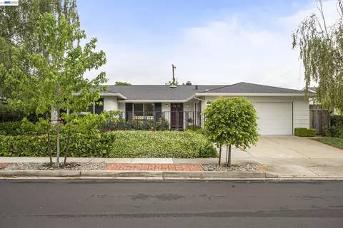 10191 Vicksburg Dr, Cupertino, CA 95014