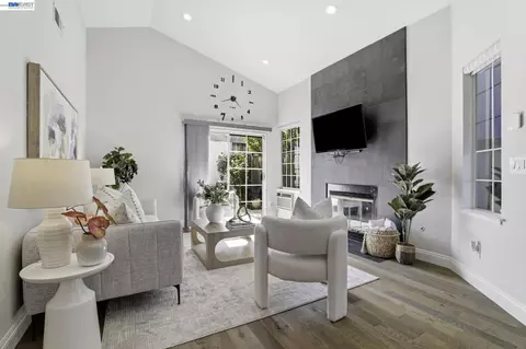 42525 Fern Cir, Fremont, CA 94538