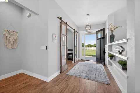 Entry Way - 2151 Bartels Dr, Knightsen, CA 94548 photo 1 of 4