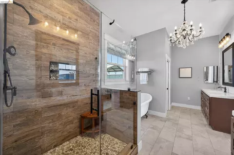 Bath - 2151 Bartels Dr, Knightsen, CA 94548 photo 3 of 8
