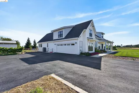 Exterior - 2151 Bartels Dr, Knightsen, CA 94548 photo 2 of 9