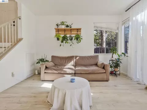 Living - 88 Manchester Dr, Fairfield, CA 94533 photo 1 of 1