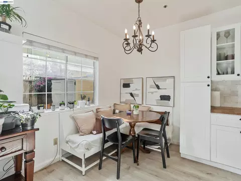 Dining - 88 Manchester Dr, Fairfield, CA 94533 photo 1 of 2