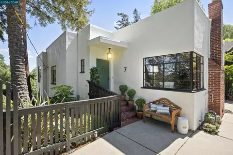 7 Las Mesas Path, Orinda, CA 94563 photo 1