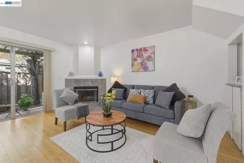 20153 Forest Ave #9, Castro Valley, CA 94546