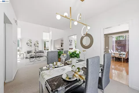Dining - 17 Miranda Ct, Alameda, CA 94502 photo 6 of 8