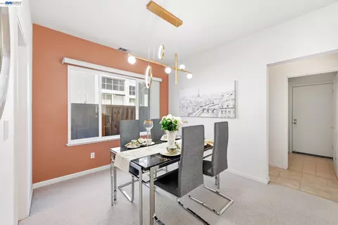 Dining - 17 Miranda Ct, Alameda, CA 94502 photo 3 of 8