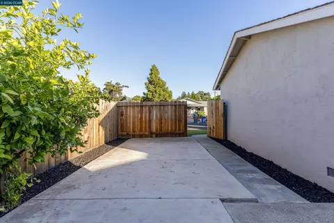 Exterior - 1891 Gilly Ln, Concord, CA 94518 photo 25 of 25