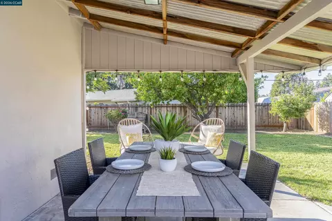 Exterior - 1891 Gilly Ln, Concord, CA 94518 photo 20 of 25