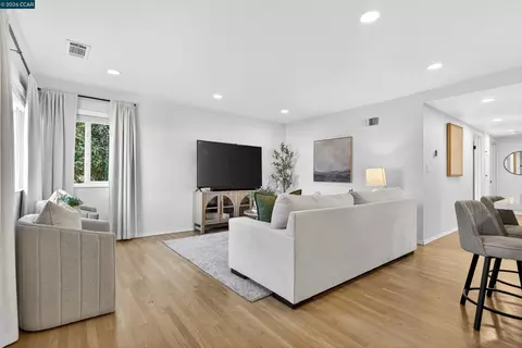 Living - 1891 Gilly Ln, Concord, CA 94518 photo 1 of 4
