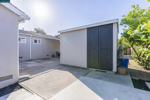 Exterior - 1891 Gilly Ln, Concord, CA 94518 photo 23 of 25
