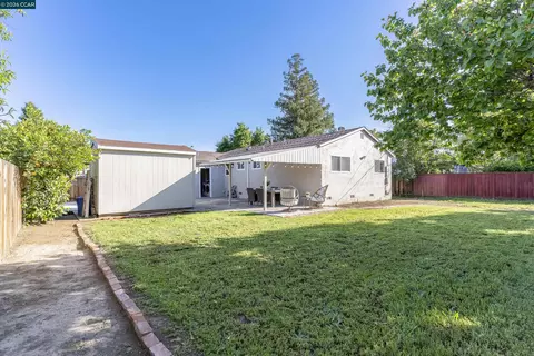Exterior - 1891 Gilly Ln, Concord, CA 94518 photo 17 of 25