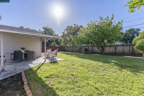 Exterior - 1891 Gilly Ln, Concord, CA 94518 photo 13 of 25