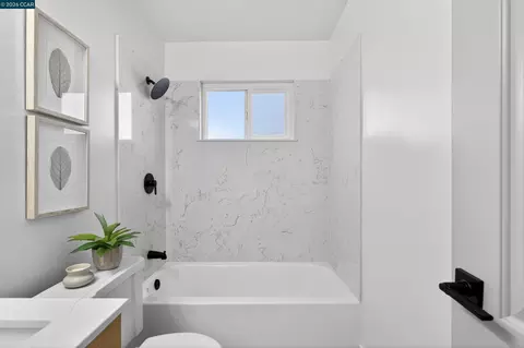 Bath - 1891 Gilly Ln, Concord, CA 94518 photo 4 of 5
