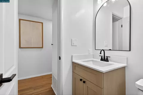 Bath - 1891 Gilly Ln, Concord, CA 94518 photo 5 of 5