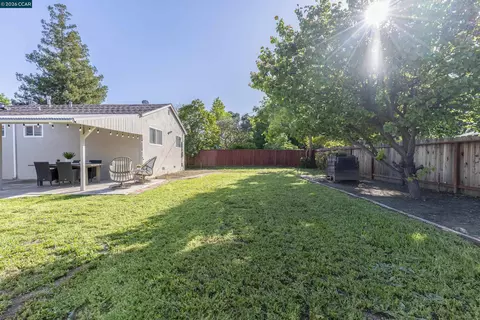 Exterior - 1891 Gilly Ln, Concord, CA 94518 photo 12 of 25