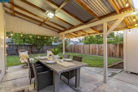 Exterior - 1891 Gilly Ln, Concord, CA 94518 photo 9 of 25