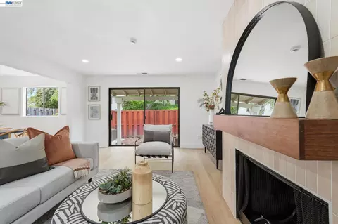 Other - 2 Knoll Ct, Hercules, CA 94547 photo 7 of 8