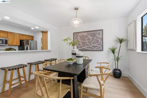 Dining - 2 Knoll Ct, Hercules, CA 94547 photo 2 of 3