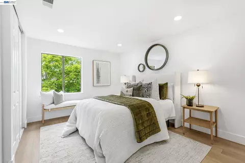 Bedroom - 2 Knoll Ct, Hercules, CA 94547 photo 1 of 11