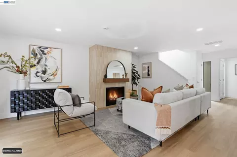 Living - 2 Knoll Ct, Hercules, CA 94547 photo 3 of 7