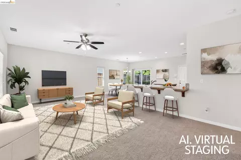 Living - 813 S School St, Lodi, CA 95240 photo 1 of 2