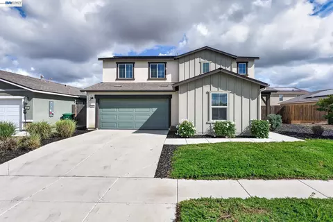 2280 Craig Ct, Los Banos, CA 93635