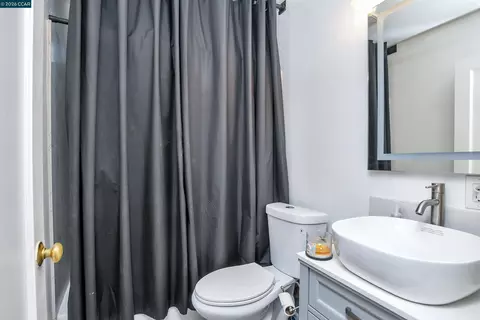 Bath - 117 Jordan St, Vallejo, CA 94591 photo 1 of 1